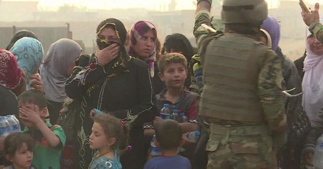 Villagers flee as Iraqi forces move to take back Mosul from ISIS