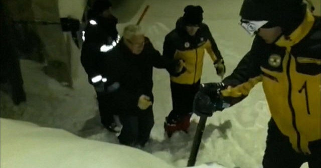 Avalanche buries Italian hotel, dozens missing