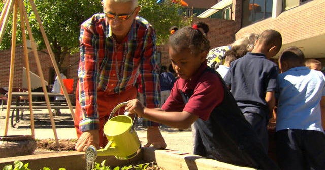 From garden to grill, chef teaches sick kids to cook for health