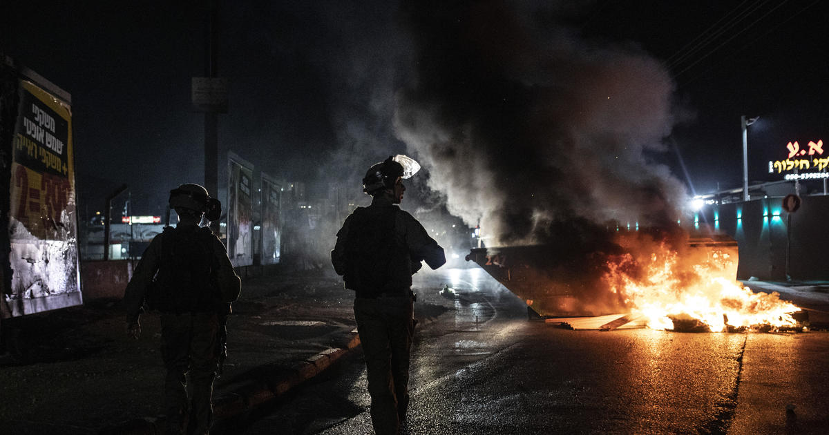 As Israel-Hamas hostilities rage, violence spreads on Israeli streets