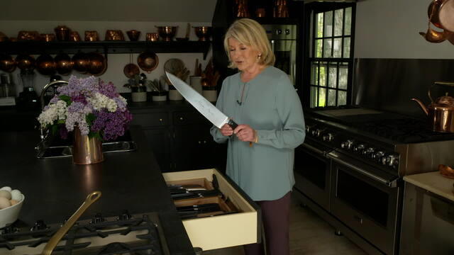 Martha Stewart S Re Organized Kitchen Cbs News