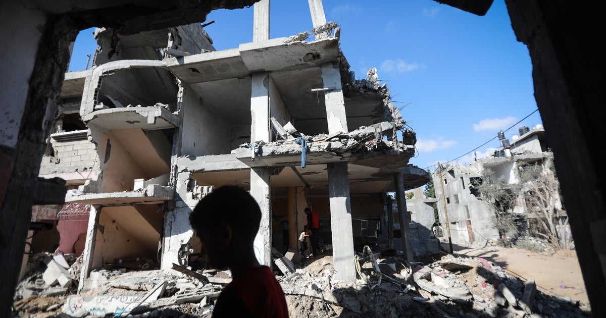 As the cease-fire holds in Gaza, residents survey the damage