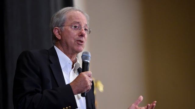 Ambassador Dennis Ross speaks on "Peace, Policy and the Middle East" at the DoubleTree Hotel.  Photo by Natalie Kolb 9/25/2016 