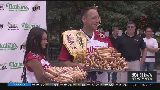 michelle lesco joey chestnut weigh in duddridge hot dog eating contest hudson yards 
