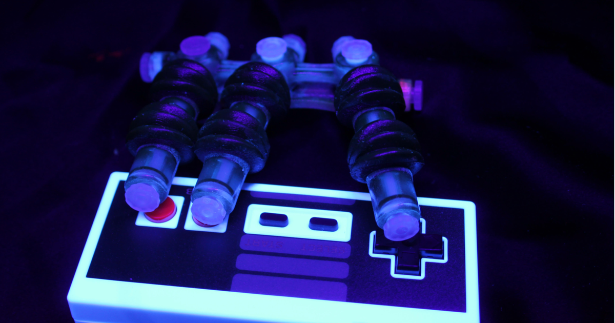 Watch a 3D-printed robotic hand play Nintendo
