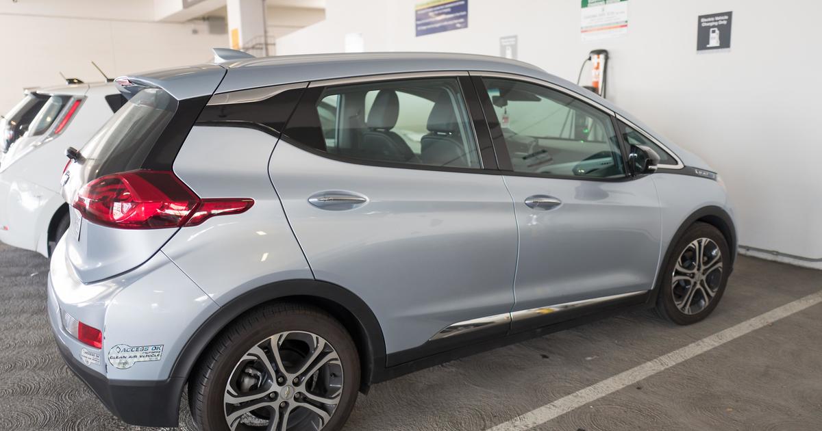 General Motors tells Chevy Bolt homeowners to park outside since batteries could catch hearth
