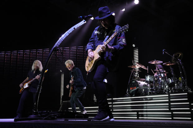 reo-speedwagon-bruce-hall-kevin-cronin-dave-amato-bryan-hitt.jpg 