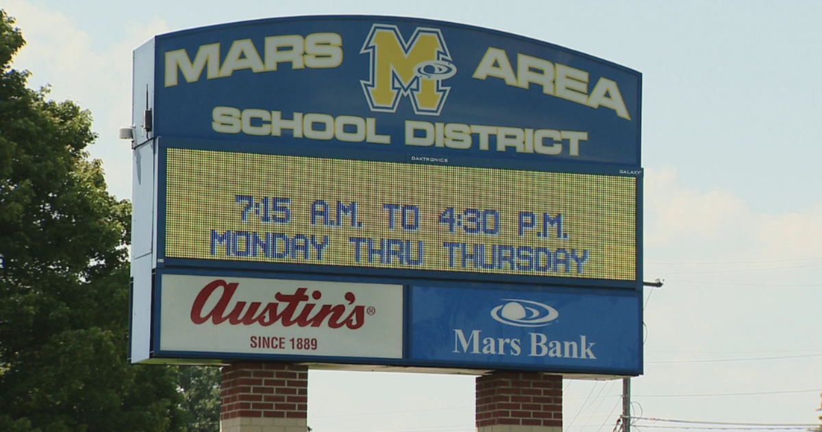 mars-area-school-board-seeks-to-promote-patriotism-in-school-district-while-banning