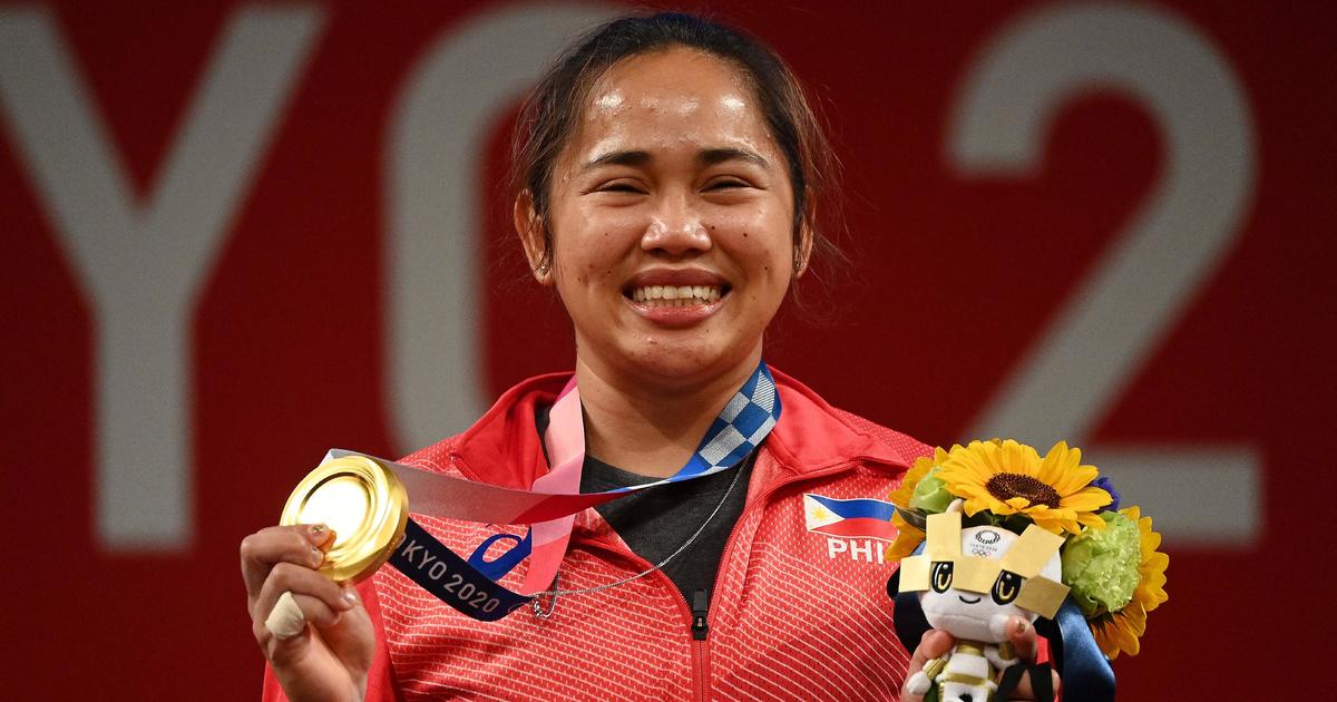 Hidilyn Diaz, who won first Olympic gold medal for Philippines, rewarded with $600,000 and two homes