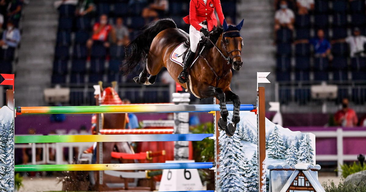 Jessica Springsteen helps team bring home silver in equestrian team jumping final