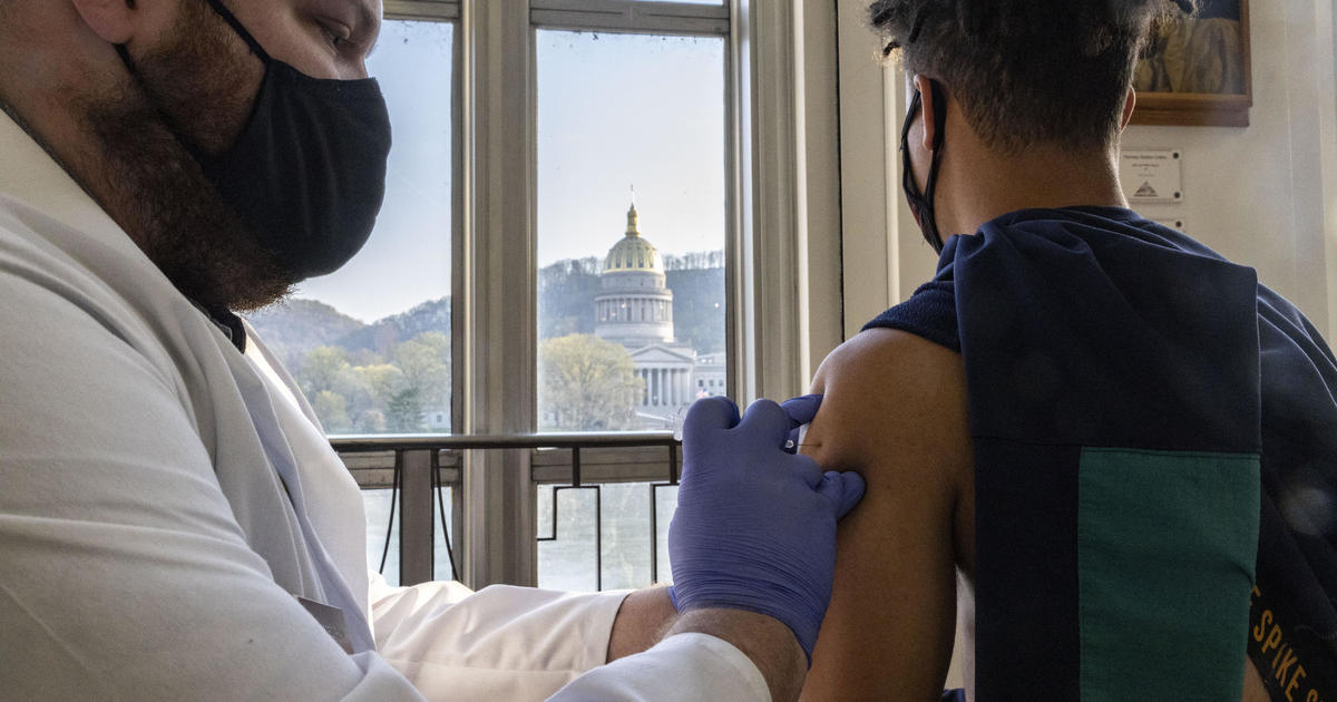 West Virginia college to charge unvaccinated students $750
