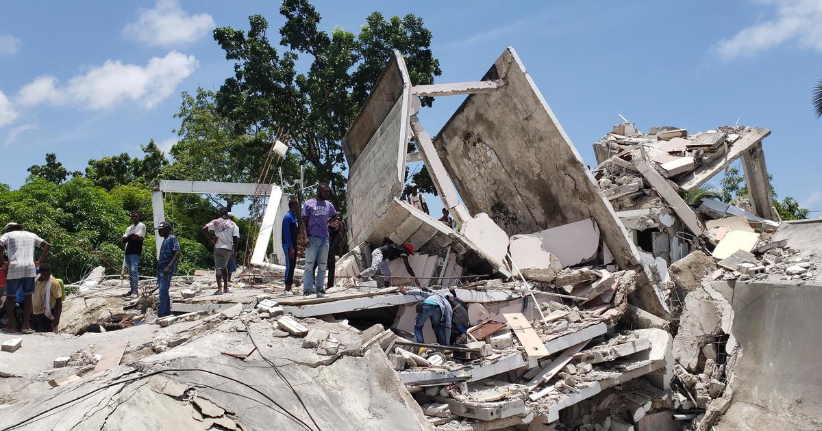 Haiti earthquake leaves over 300 dead, hundreds injured or missing