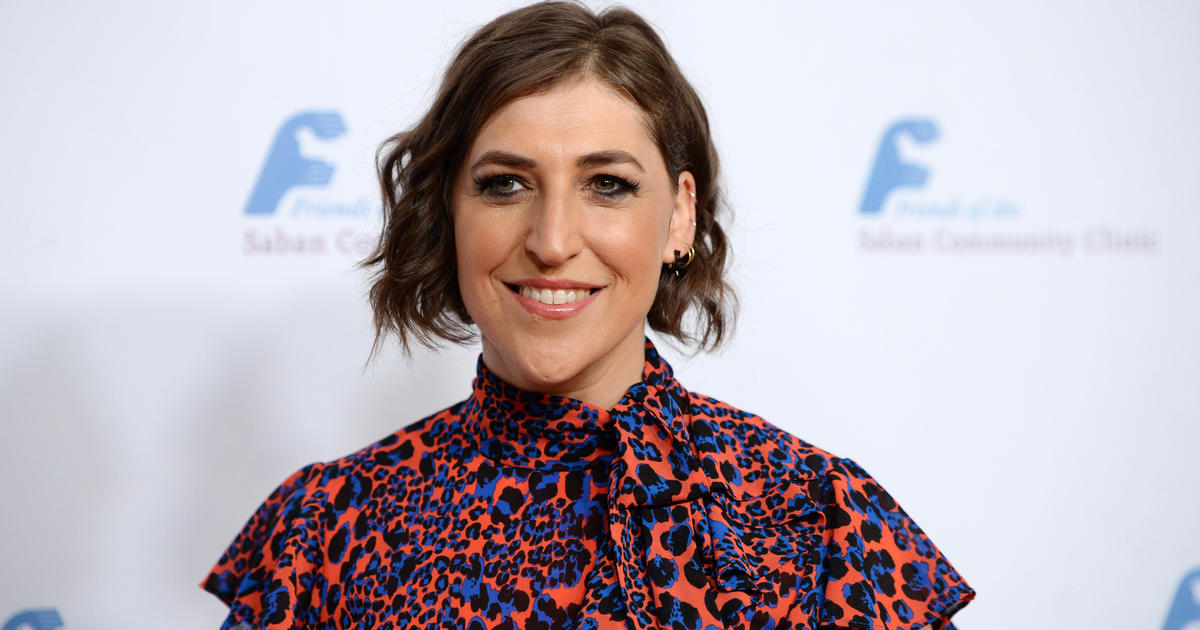 Mayim Bialik to guest host daily "Jeopardy!" episodes after Mike Richards' departure