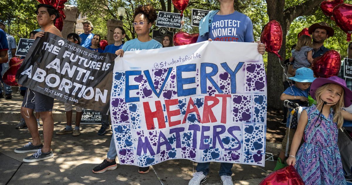 Supreme Court declines to block Texas 6-week abortion ban