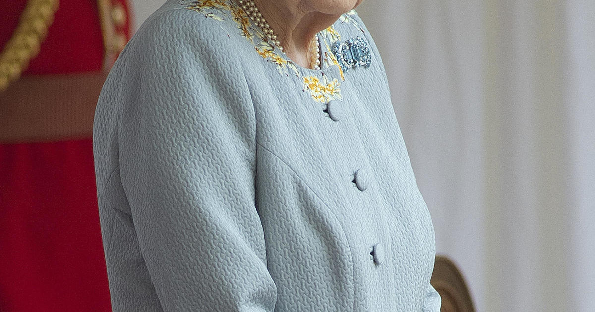 Queen Elizabeth prays for victims and survivors of 9/11
