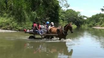 Migrants trek to U.S. crossing Darien Gap 