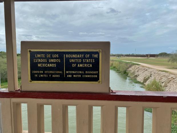 Rio Grande Border Sign 