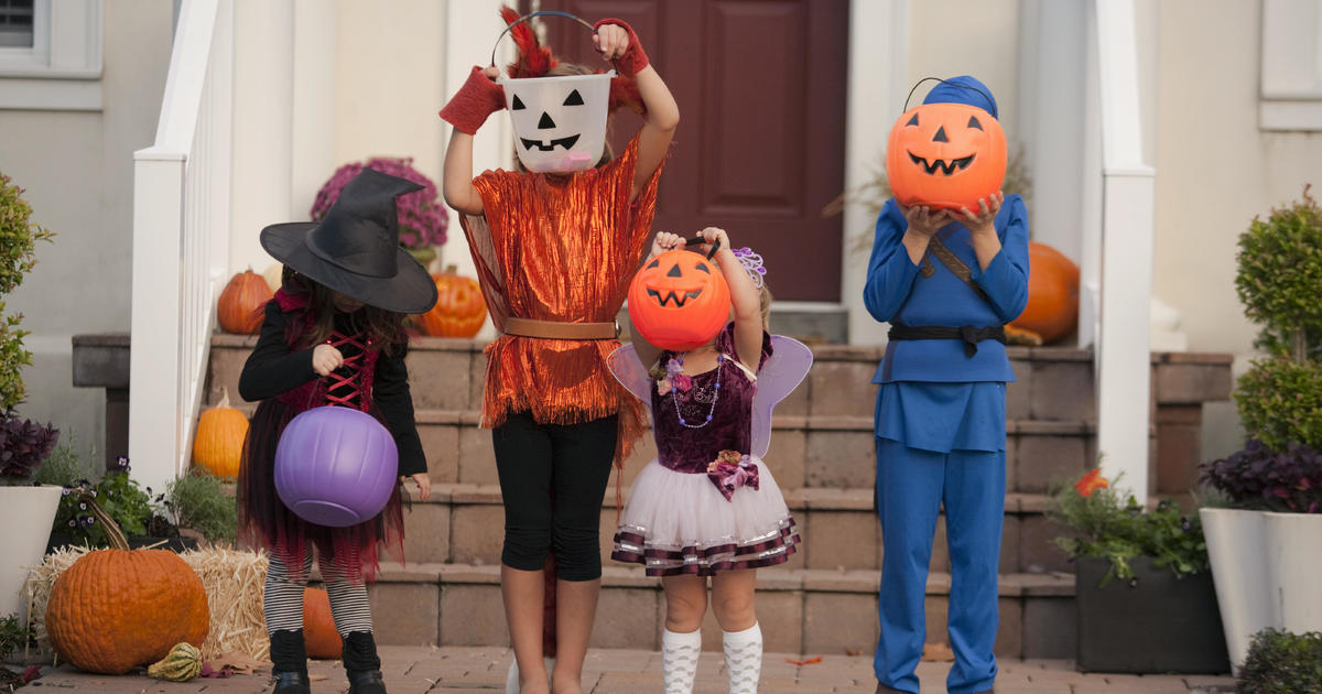 Fauci says kids should enjoy Halloween and go trick-or-treating this year