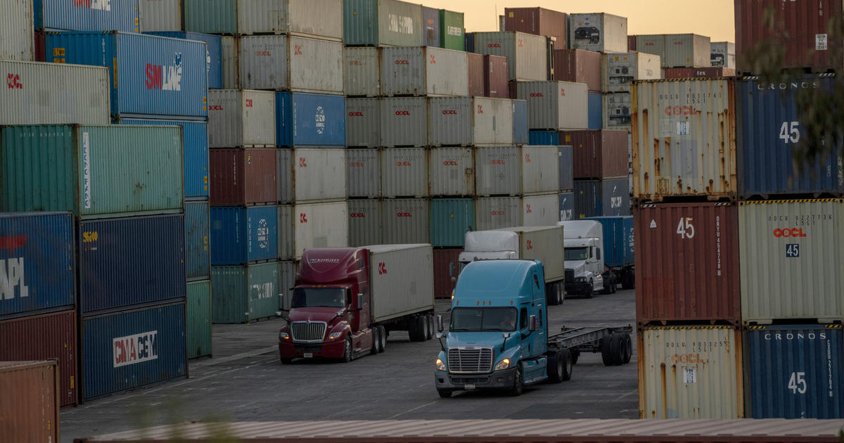 Truck driver shortage worsens supply chain backlog