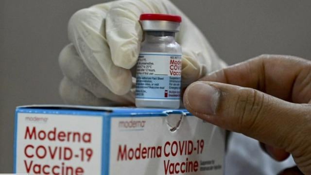 cbsn-fusion-fda-moderna-covid-19-vaccine-booster-shot-thumbnail-815610-640x360.jpg 