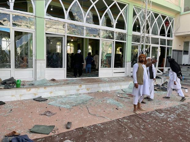 At least 30 killed in Afghanistan mosque blast 