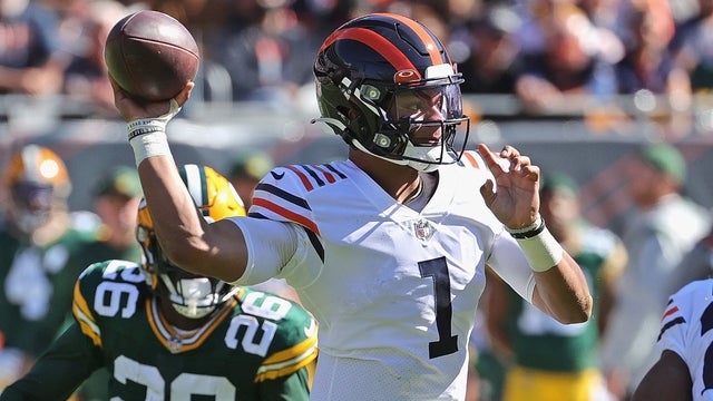justin-fields-bears-1.jpg