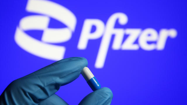 pfizer-pill.jpg 