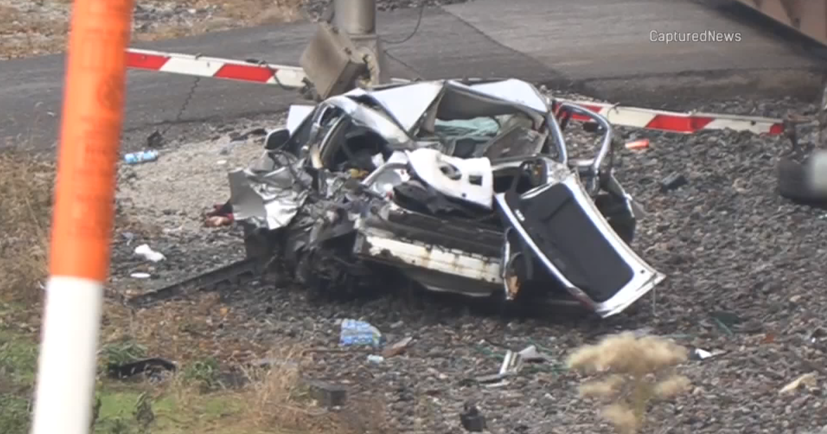 Woman, Two Children Killed When Freight Train Hits Car In Gary, Indiana CBS Chicago