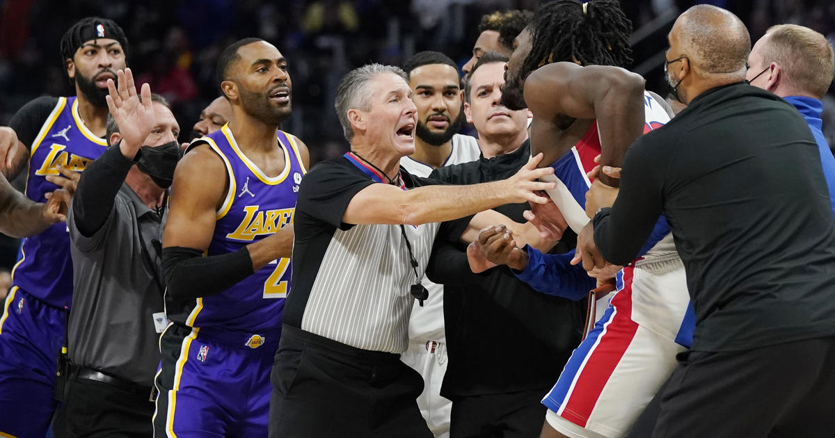 lebron james ejected after drawing blood on isaiah stewart s face leading to pistons lakers melee cbs news