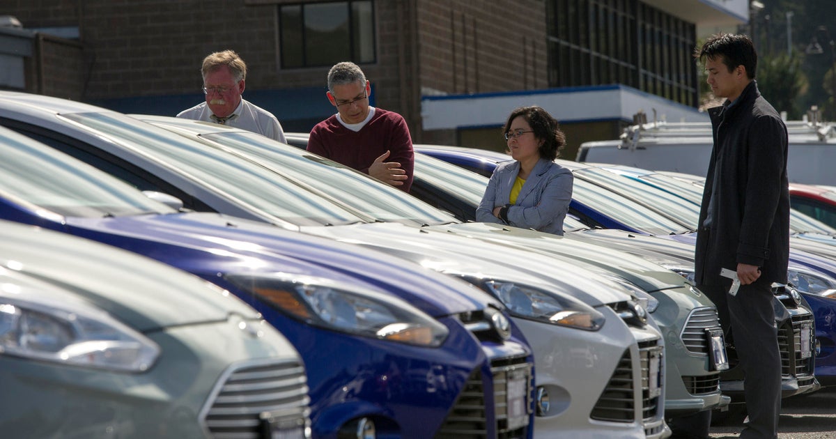 Inflation is driving up car prices. 6 tips for buying in 2022.