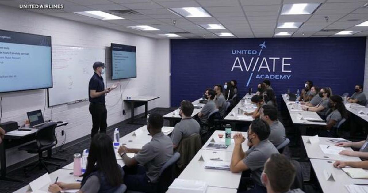 United Airlines launches pilot training program to address shortage: "Opening the door for a lot of people"