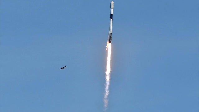020322-launch3.jpg 