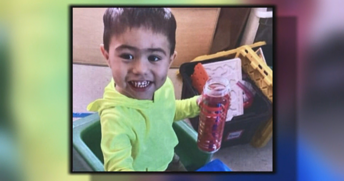 18-year-old charged with manslaughter after 4-year-old brother shoots self - Vimarsana News
