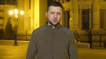 Zelenskyy pushes for talks with Putin as Russia intensifies attacks 
