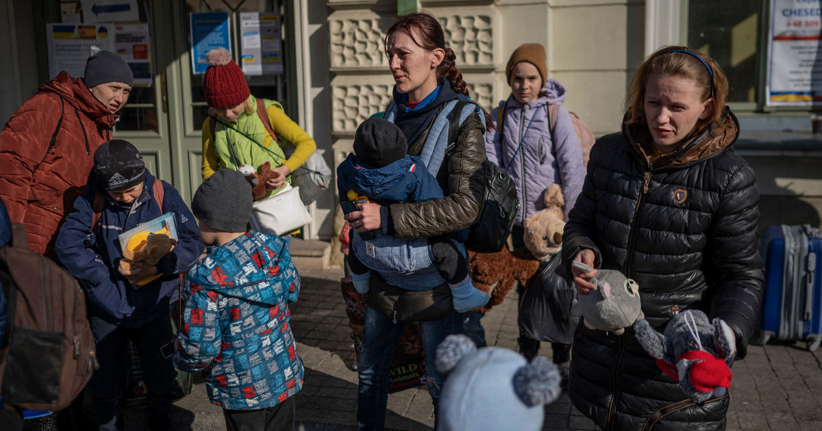 U.S. plans to receive 100,000 Ukrainians displaced by Russian invasion