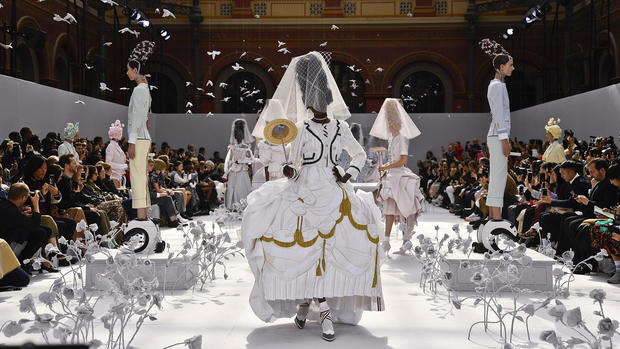 Thom Browne : Pist - Paris Moda Haftası - Kadın Giyim İlkbahar Yaz 2020 