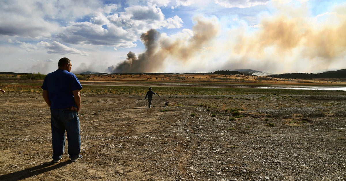 New Mexico governor seeks federal assistance for massive wildfires that have forced thousands to evacuate - Vimarsana News