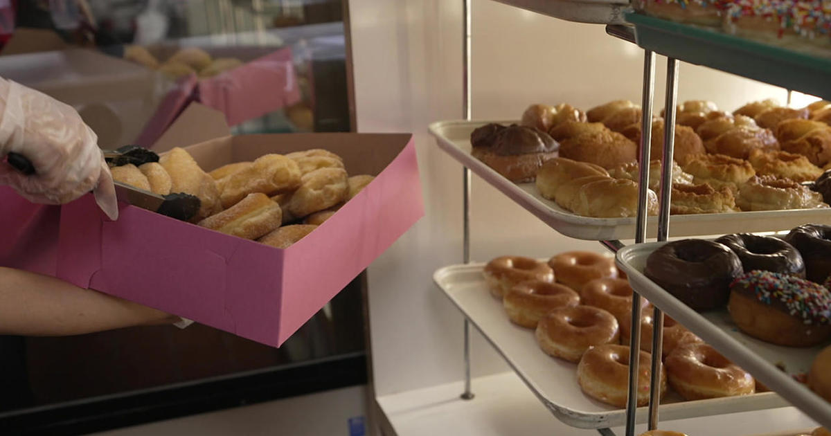 How doughnut shops became a sweet American Dream