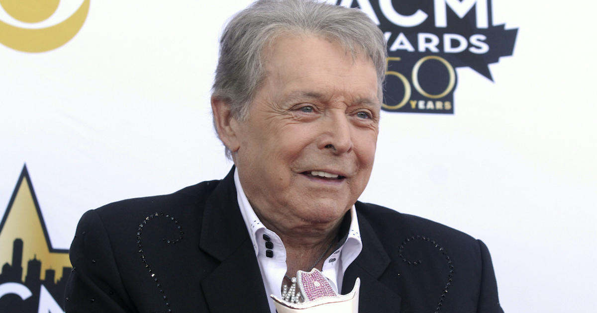 Country music star Mickey Gilley, who helped inspire the movie “Urban Cowboy,” dead at 86
