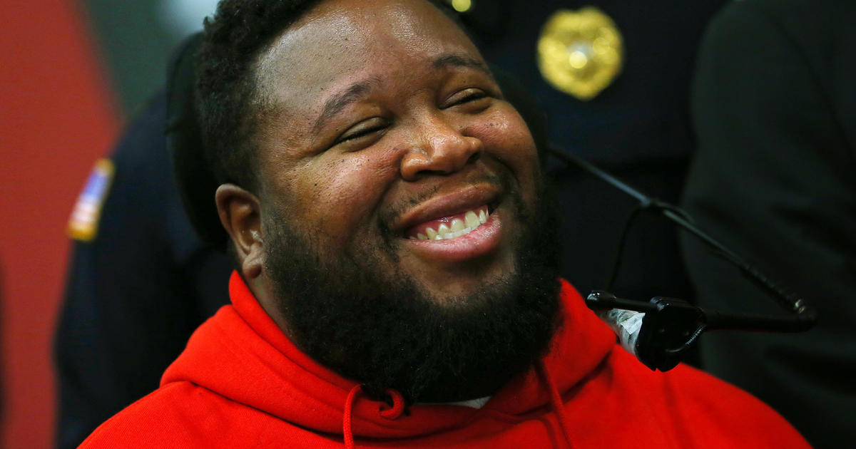 Former Rutgers football player Eric LeGrand opens coffee shop in hometown
