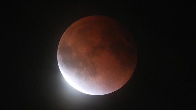 lunar-eclipse-burlington.jpg 