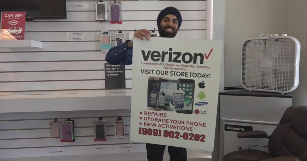Customers of local wireless shop plead with Verizon Corporate to reinstate dealer's contract