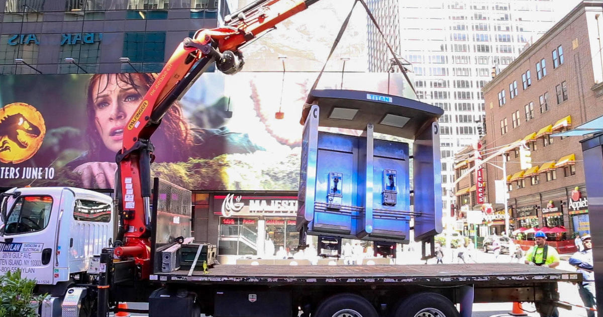 End of an era: Last street payphone in New York City removed