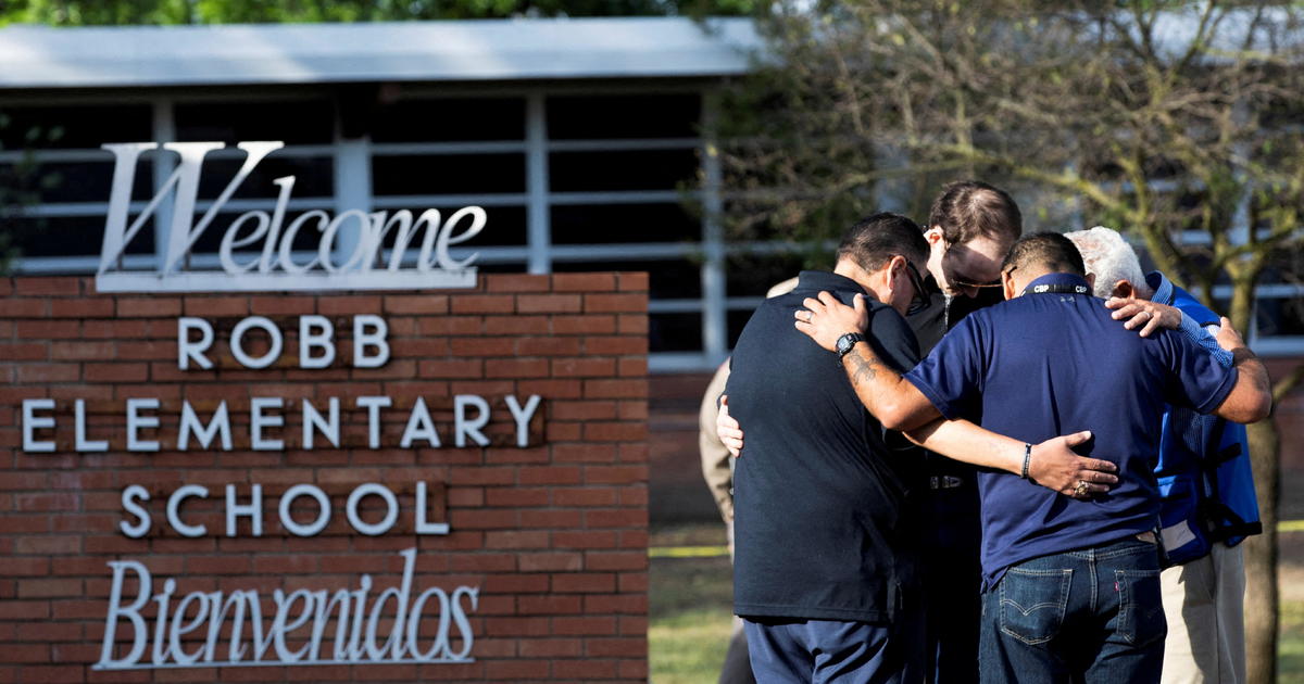 Gunman posted messages minutes before school shooting, governor says